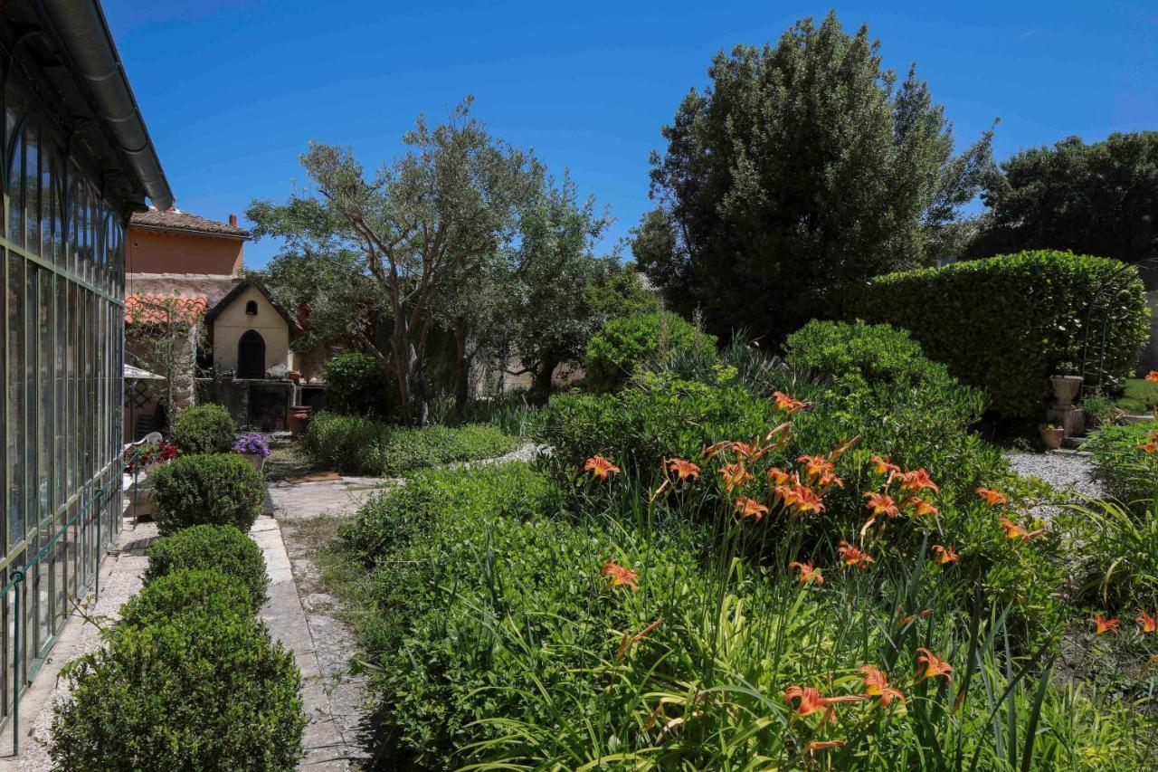 Le 37 Malaucene Bed & Breakfast Exterior photo