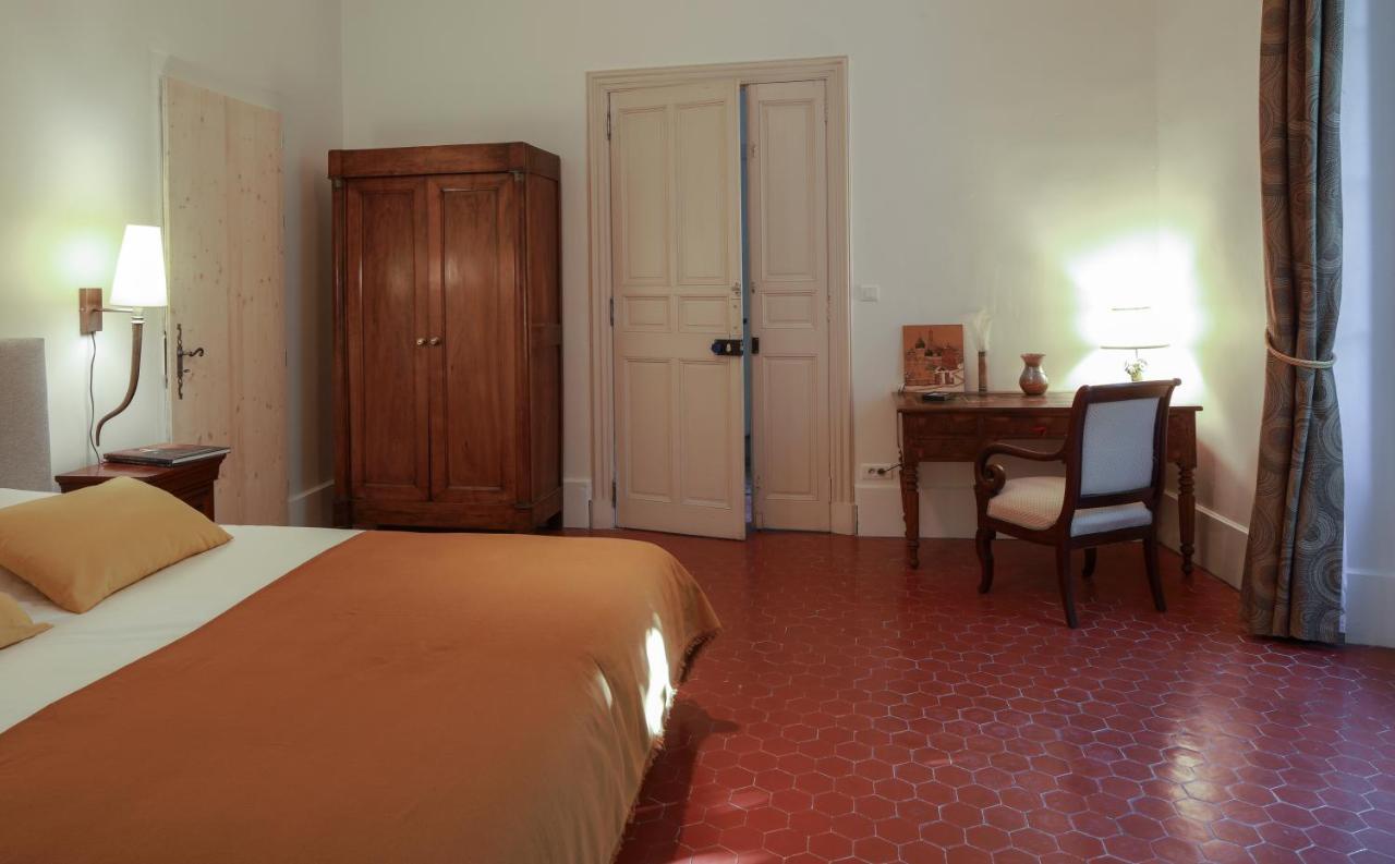 Le 37 Malaucene Bed & Breakfast Room photo